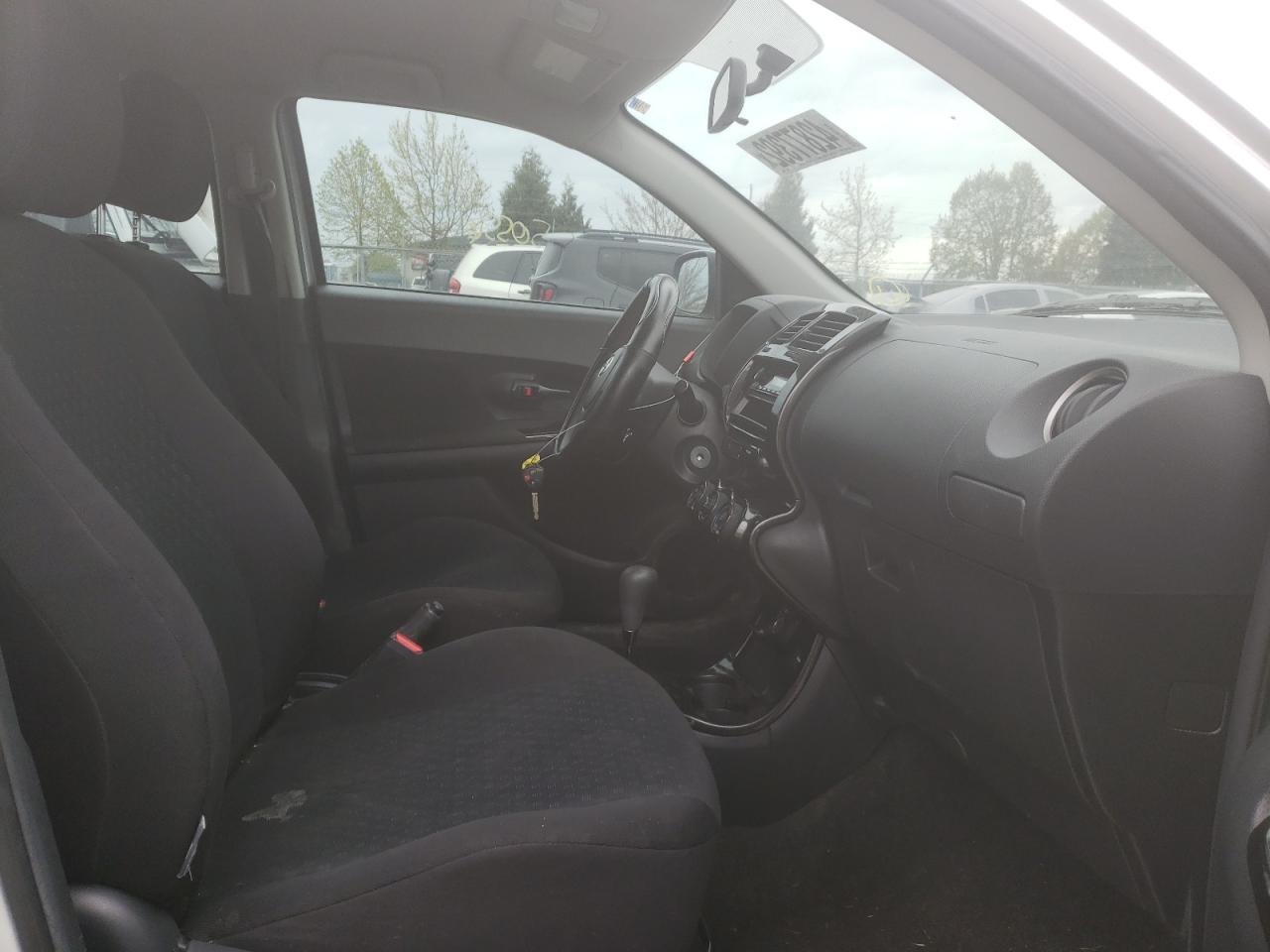 Photo 5 from auction – 2008 SCION XD with VIN JTKKU10468J003750