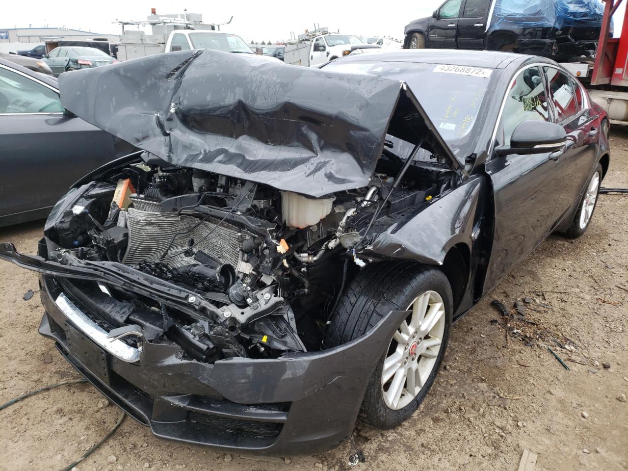 Photo 2 from auction – 2017 JAGUAR XE PREMIUM with VIN SAJAJ4BN2HA952300