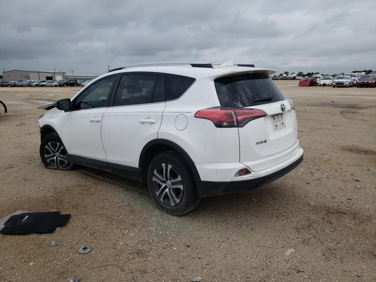 Photo 3 from auction – 2016 TOYOTA RAV4 LE with VIN 2T3ZFREV9GW305730