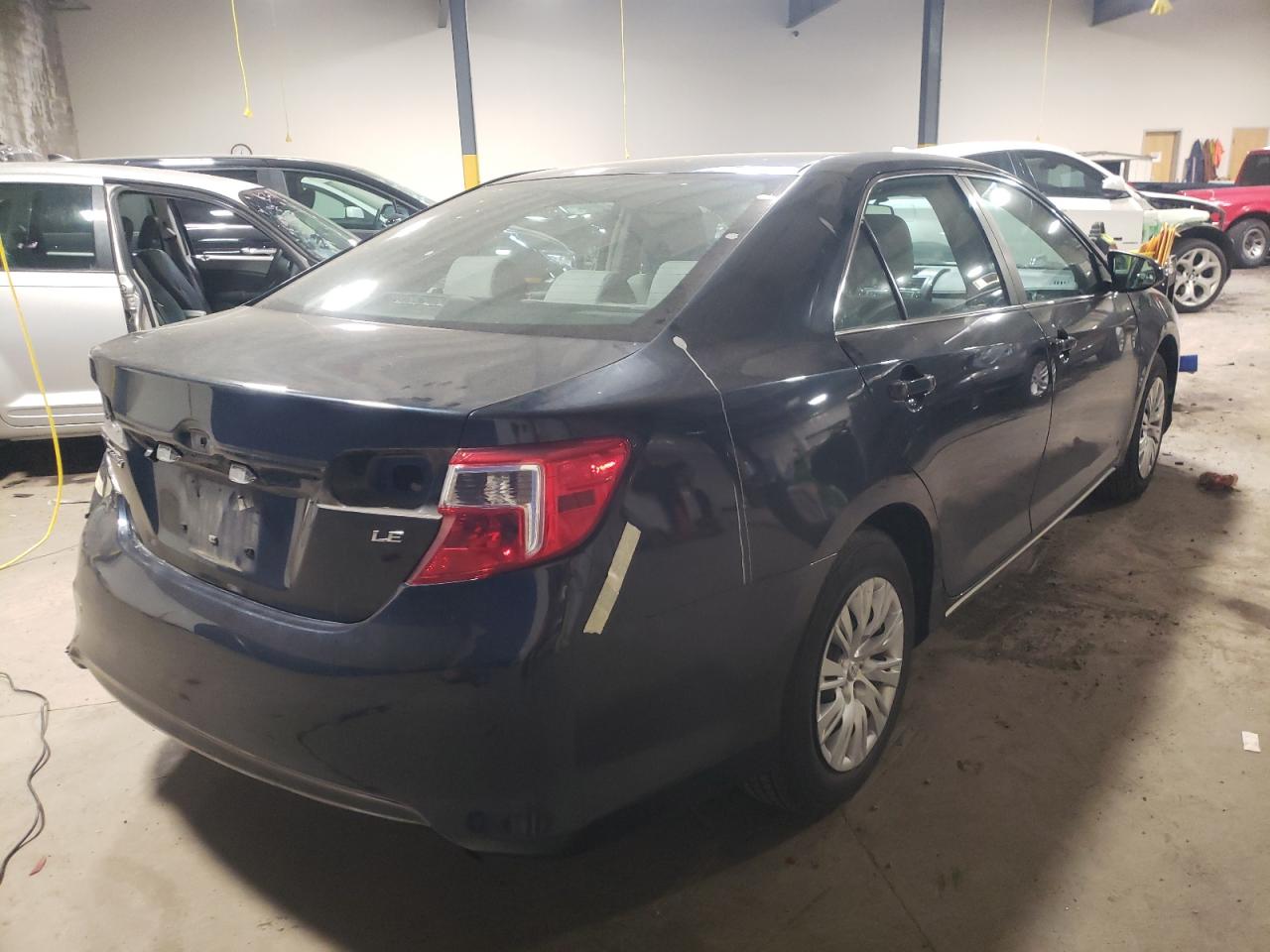 Photo 4 from auction – 2014 TOYOTA CAMRY L with VIN 4T4BF1FK8ER432567