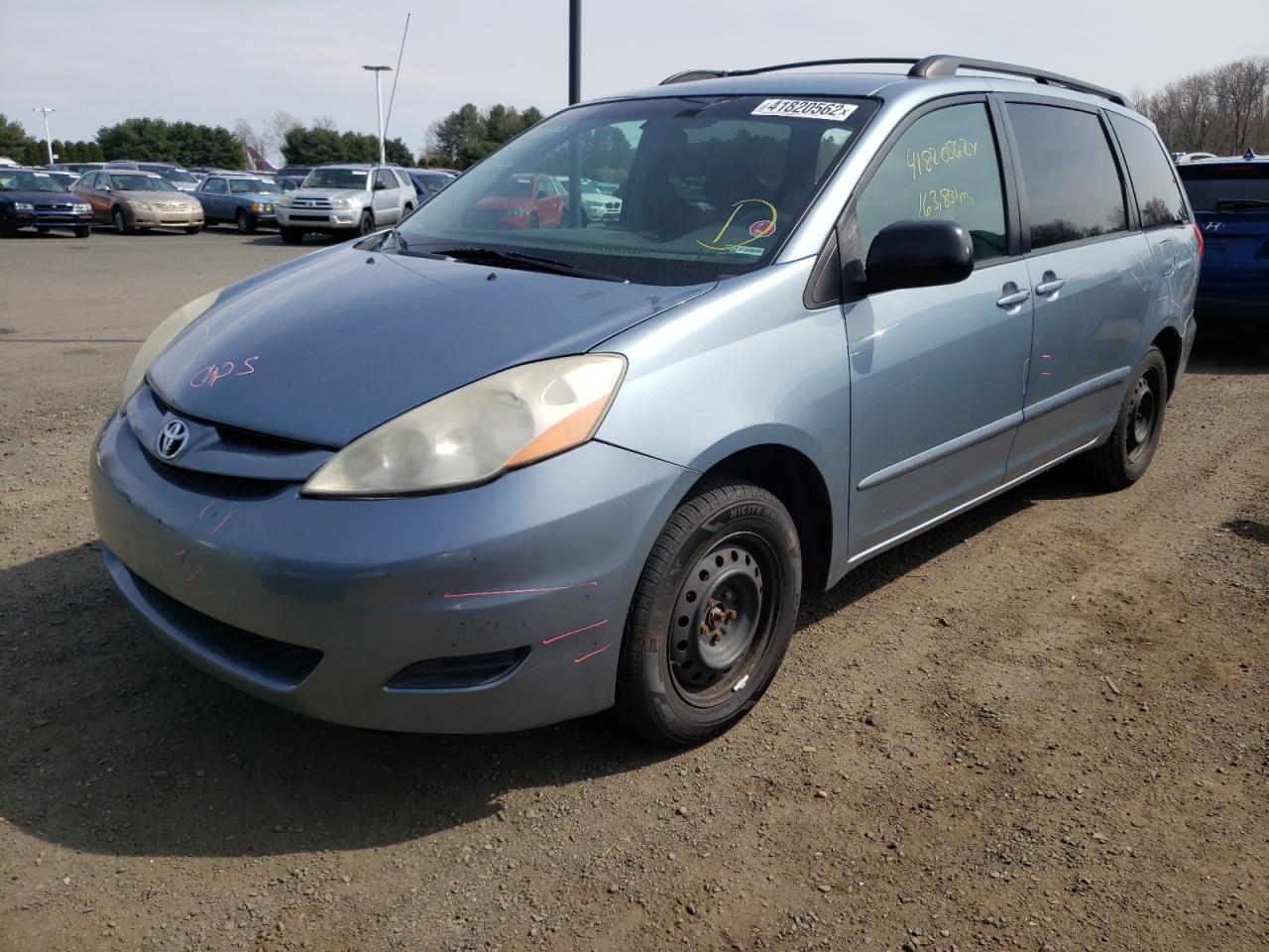 Photo 2 from auction – 2007 TOYOTA SIENNA CE with VIN 5TDZK23C07S016709