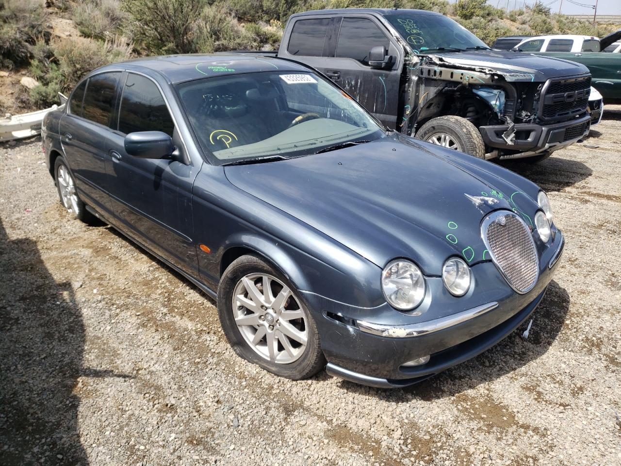 JAGUAR S-TYPE 2000 with VIN SAJDA01C0YFL47667 - Photo from auction