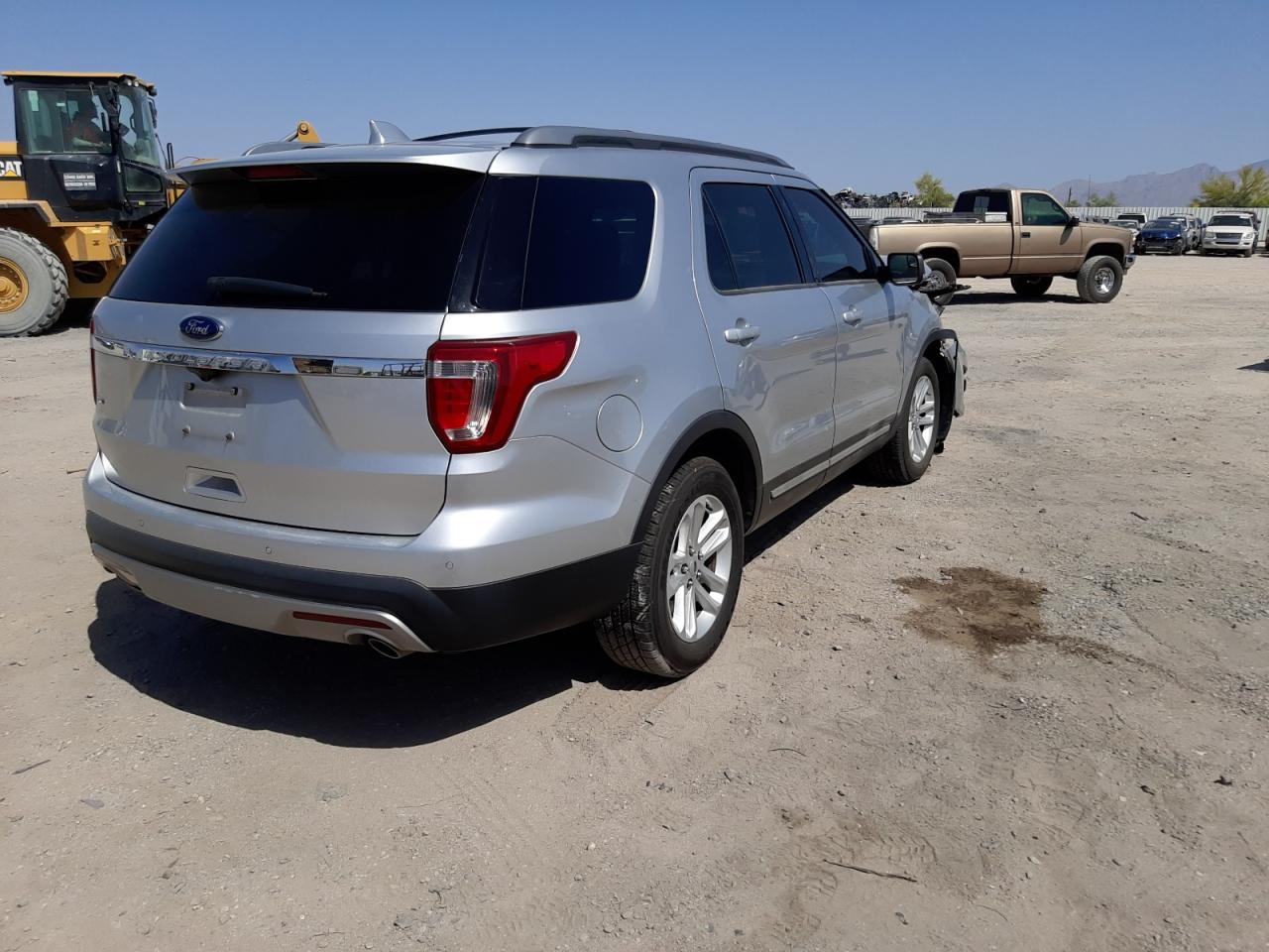 Photo 4 from auction – 2017 FORD EXPLORER X with VIN 1FM5K7D83HGE38891