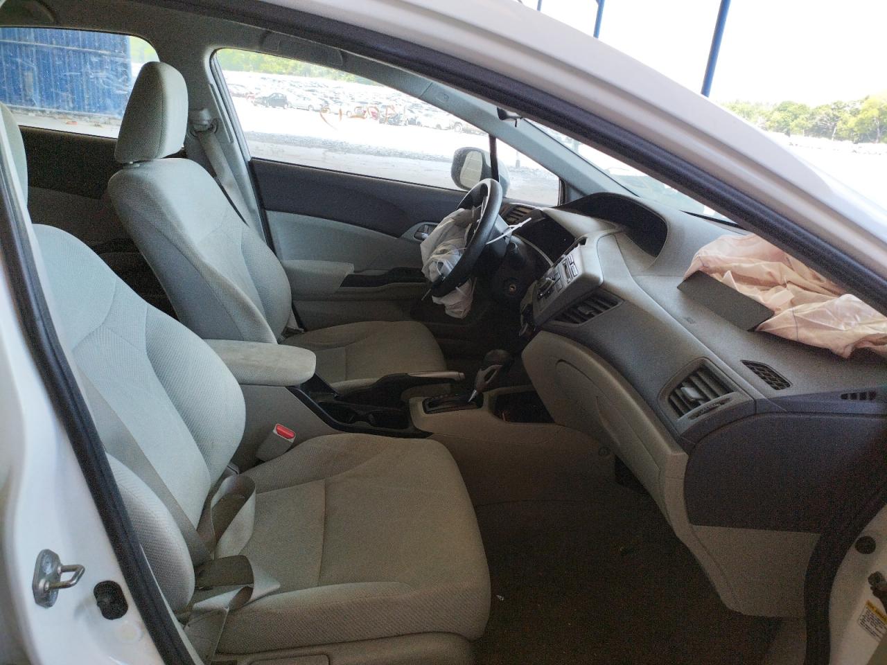 Photo 5 from auction – 2012 HONDA CIVIC LX with VIN 19XFB2F53CE007930