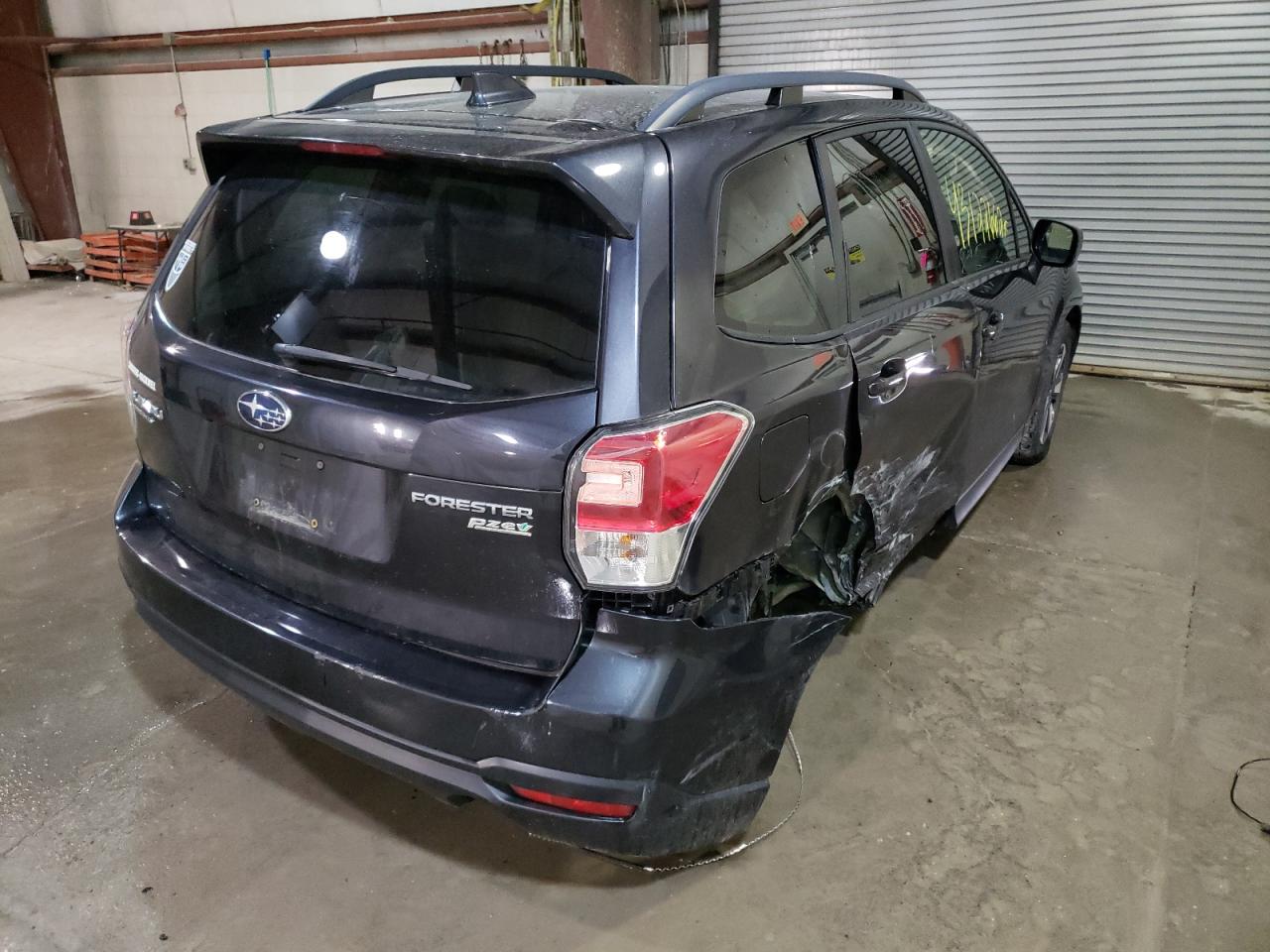 Photo 4 from auction – 2017 SUBARU FORESTER 2 with VIN JF2SJAEC0HH426560