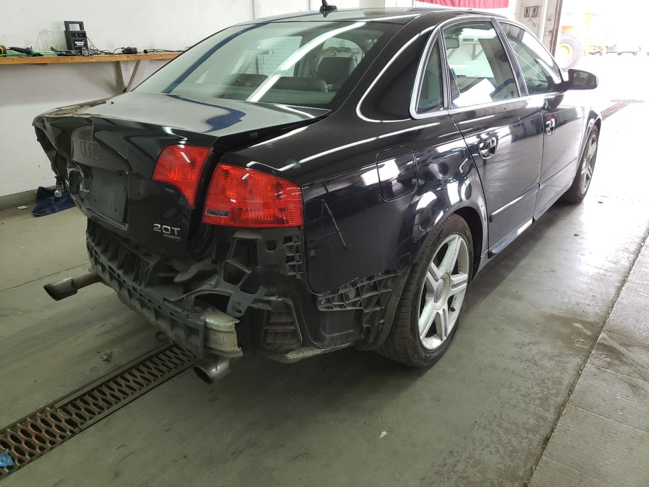 Photo 4 from auction – 2008 AUDI A4 2.0T QU with VIN WAUDF78E88A025403