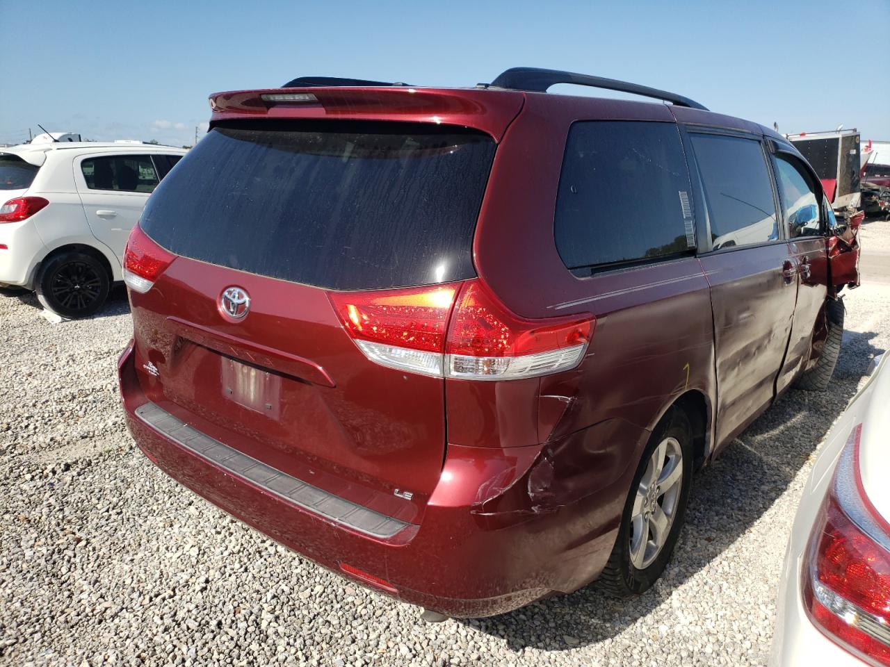 Photo 20 from auction – 2011 TOYOTA SIENNA LE with VIN 5TDKK3DC3BS106726