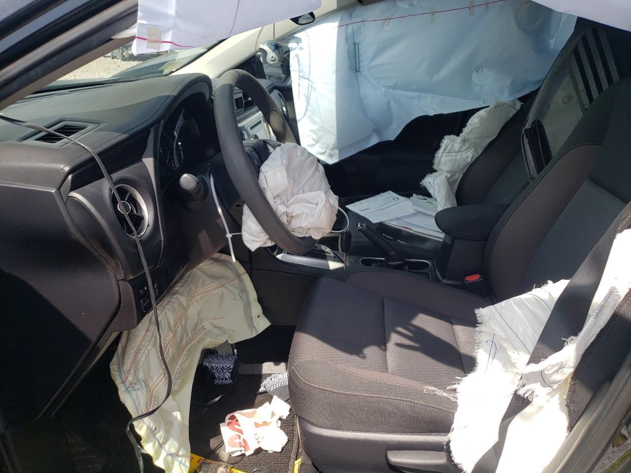 Photo 5 from auction – 2019 TOYOTA COROLLA L with VIN 2T1BURHE1KC189381