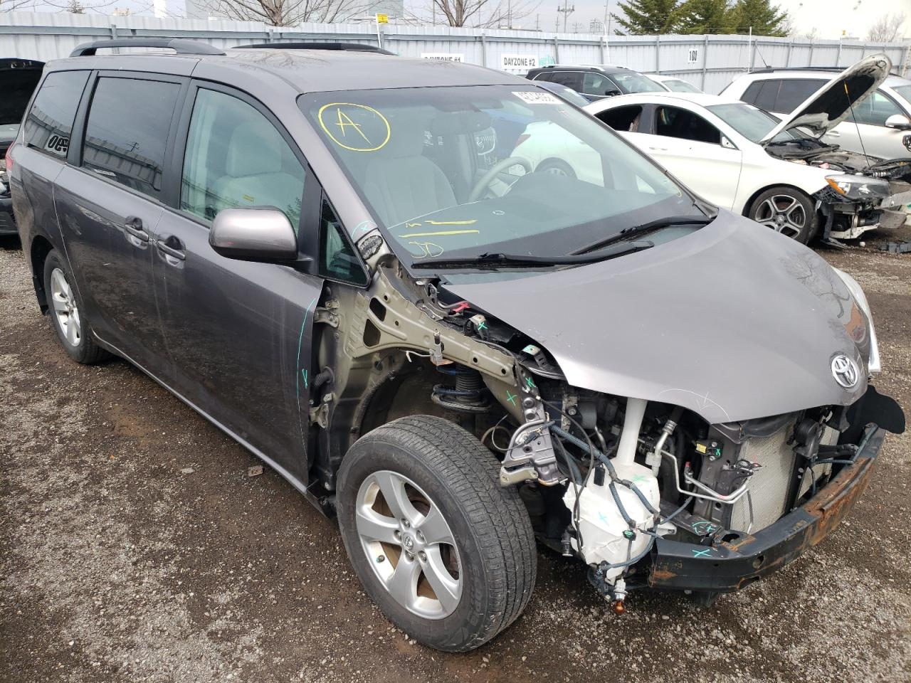 TOYOTA SIENNA LE 2014 with VIN 5TDKK3DC2ES511657 - Photo from auction