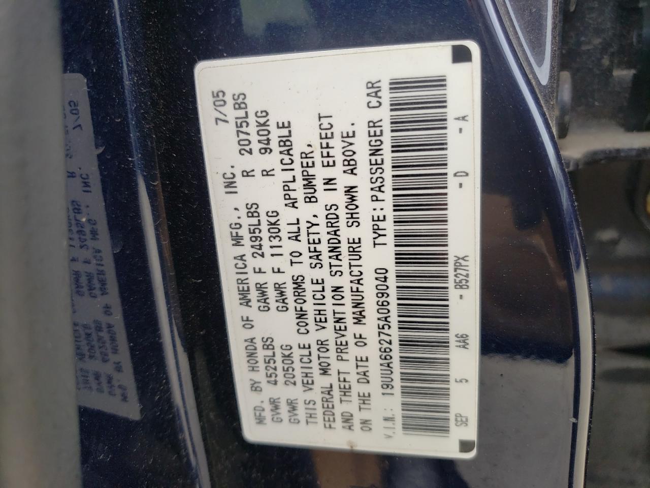 Photo 10 from auction – 2005 ACURA TL with VIN 19UUA66275A069040