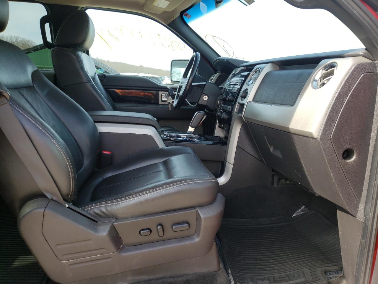 Photo 5 from auction – 2010 FORD F150 SUPER with VIN 1FTFW1EV3AFD82770