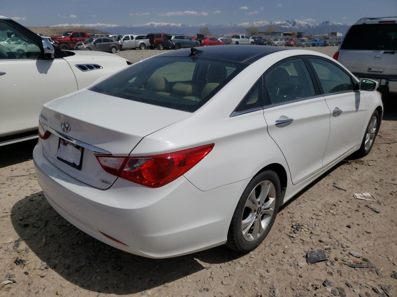 Photo 4 from auction – 2013 HYUNDAI SONATA SE with VIN 5NPEC4AC8DH652256