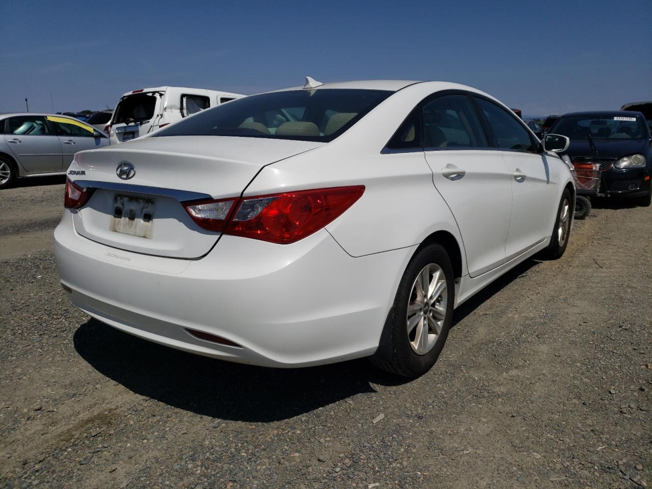 Photo 4 from auction – 2013 HYUNDAI SONATA GLS with VIN 5NPEB4ACXDH679686