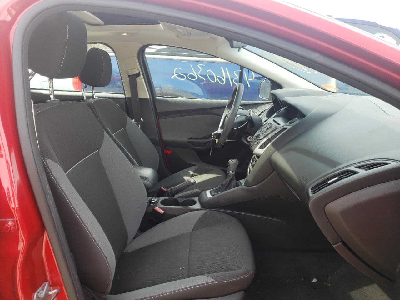 Photo 5 from auction – 2012 FORD FOCUS SE with VIN 1FAHP3F29CL359851