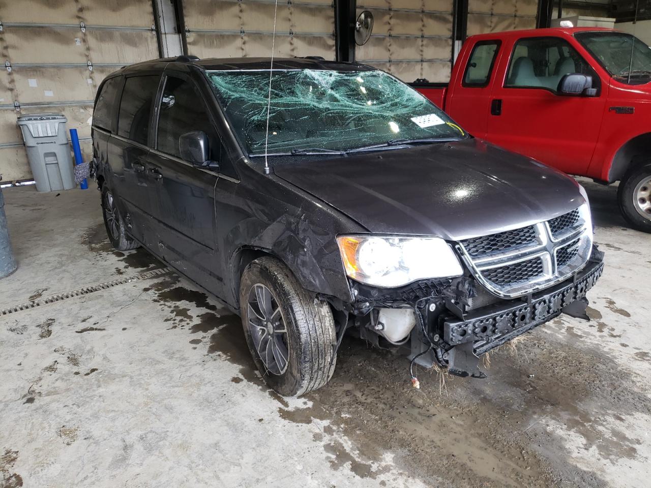 DODGE GRAND CARA 2017 with VIN 2C4RDGCG3HR801570 - Photo from auction