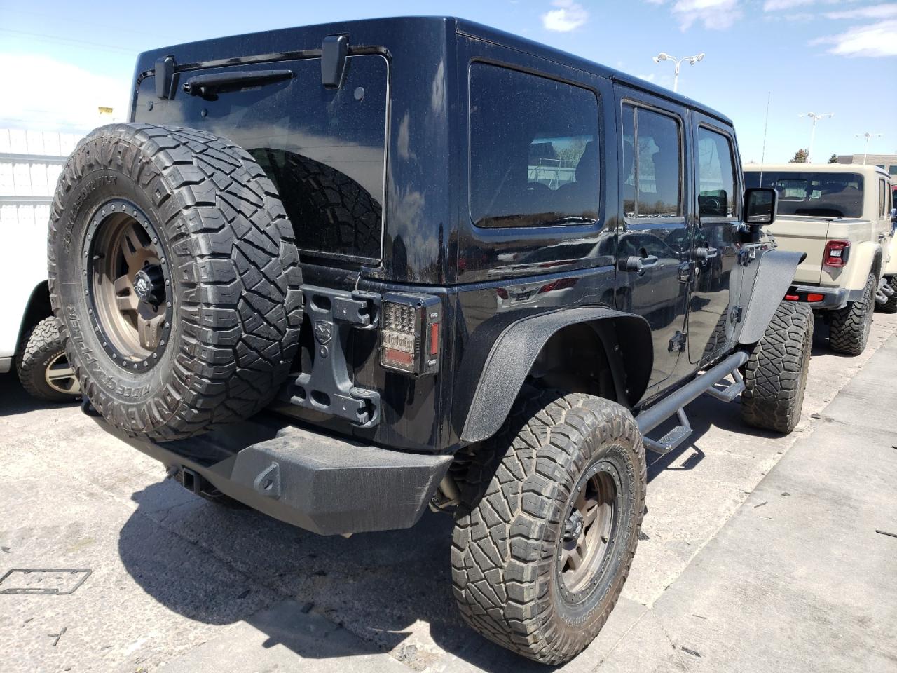 Photo 4 from auction – 2017 JEEP WRANGLER U with VIN 1C4BJWFG9HL506983