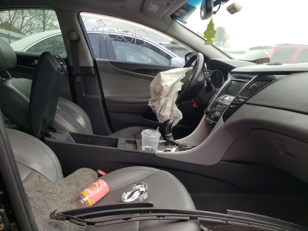 Photo 5 from auction – 2011 HYUNDAI SONATA SE with VIN 5NPEC4AB5BH303320