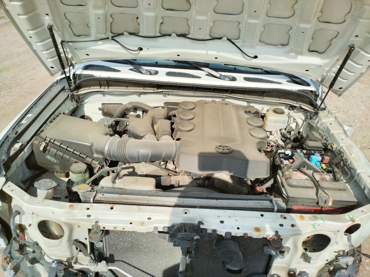 Photo 7 from auction – 2012 TOYOTA FJ CRUISER with VIN JTEBU4BF3CK148461