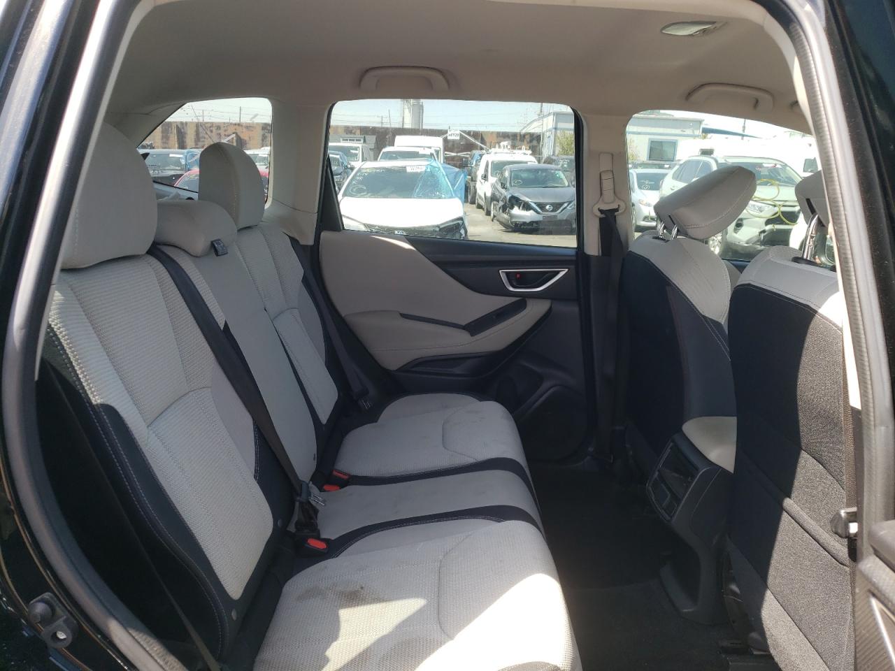 Photo 6 from auction – 2019 SUBARU FORESTER with VIN JF2SKACC7KH472118