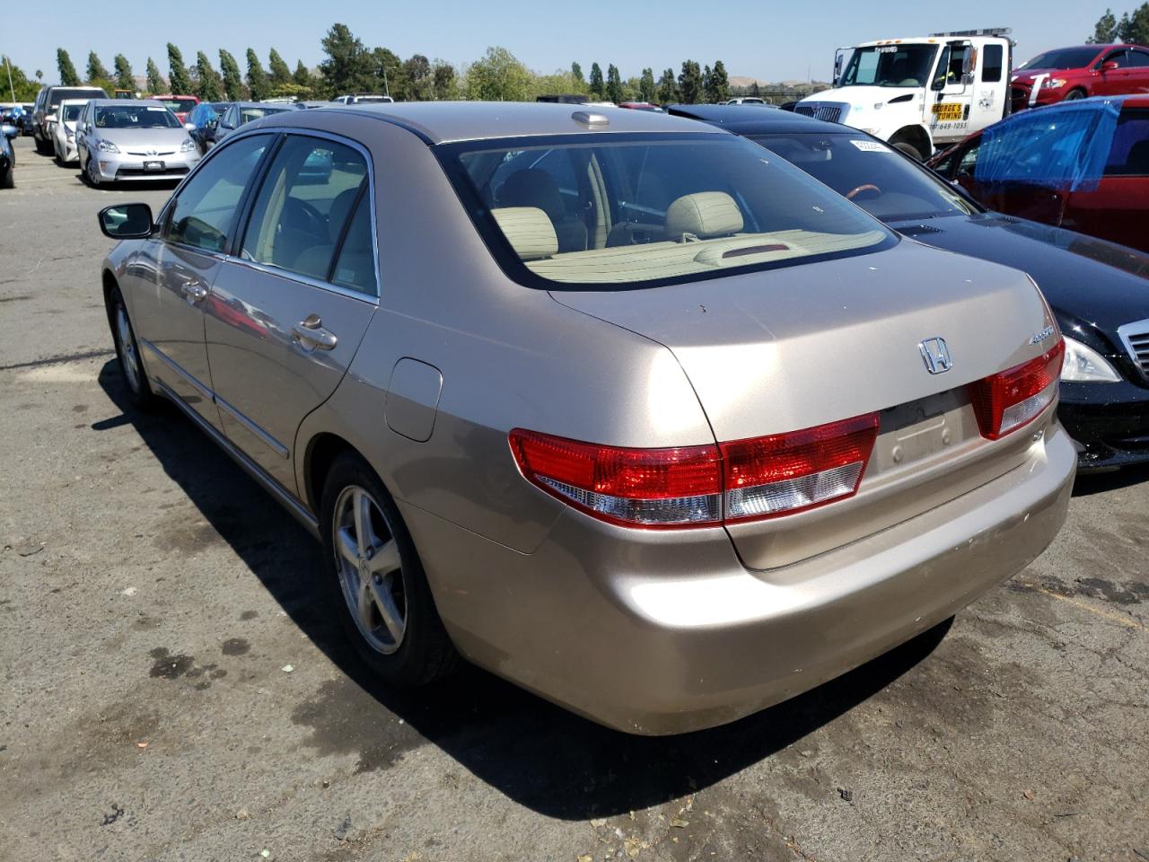 Photo 16 from auction – 2004 HONDA ACCORD EX with VIN JHMCM568X4C039855