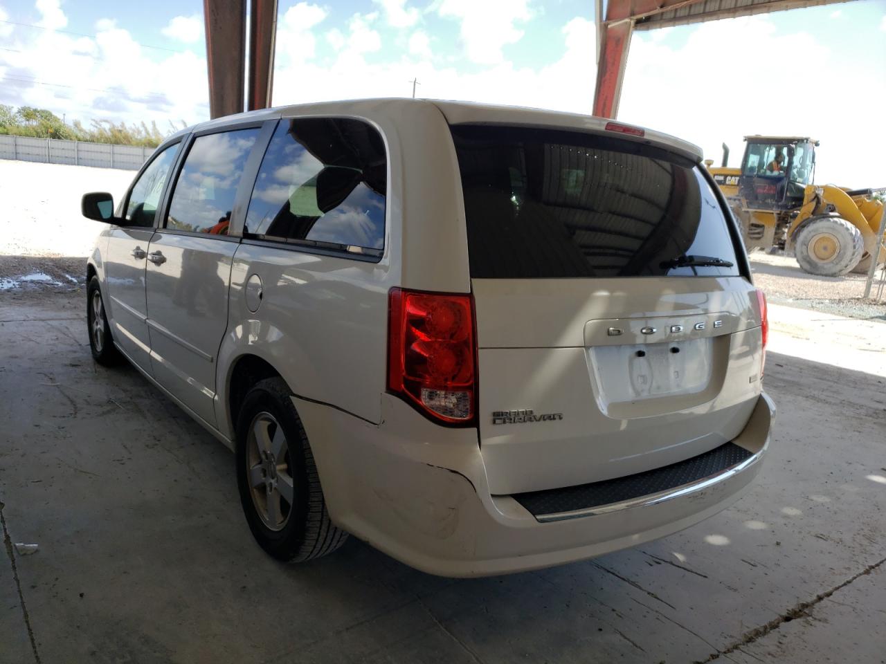 Photo 3 from auction – 2013 DODGE GRAND CARA with VIN 2C4RDGCG4DR524020