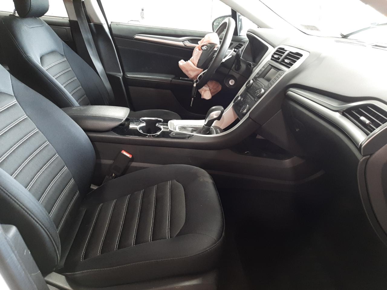 Photo 5 from auction – 2014 FORD FUSION SE with VIN 3FA6P0HDXER313230