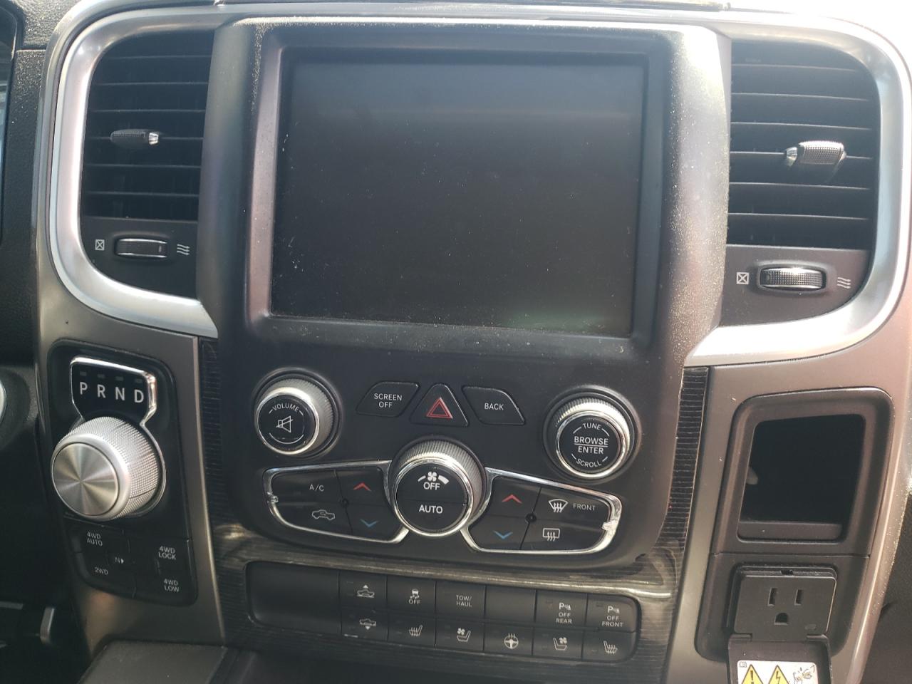 Photo 9 from auction – 2014 RAM 1500 LONGH with VIN 1C6RR7WT4ES134200