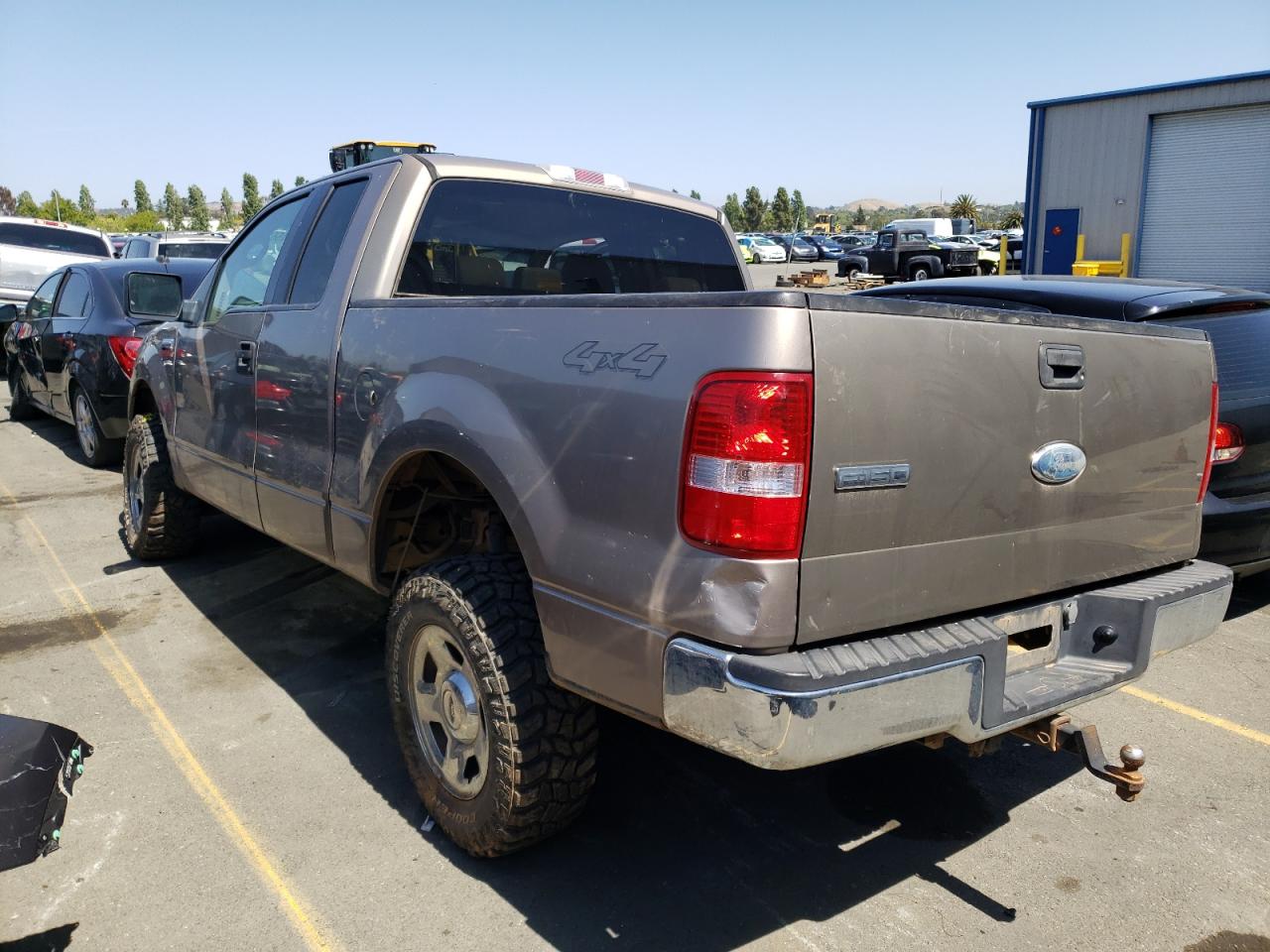 Photo 3 from auction – 2006 FORD F150 with VIN 1FTRX14W46KC22285