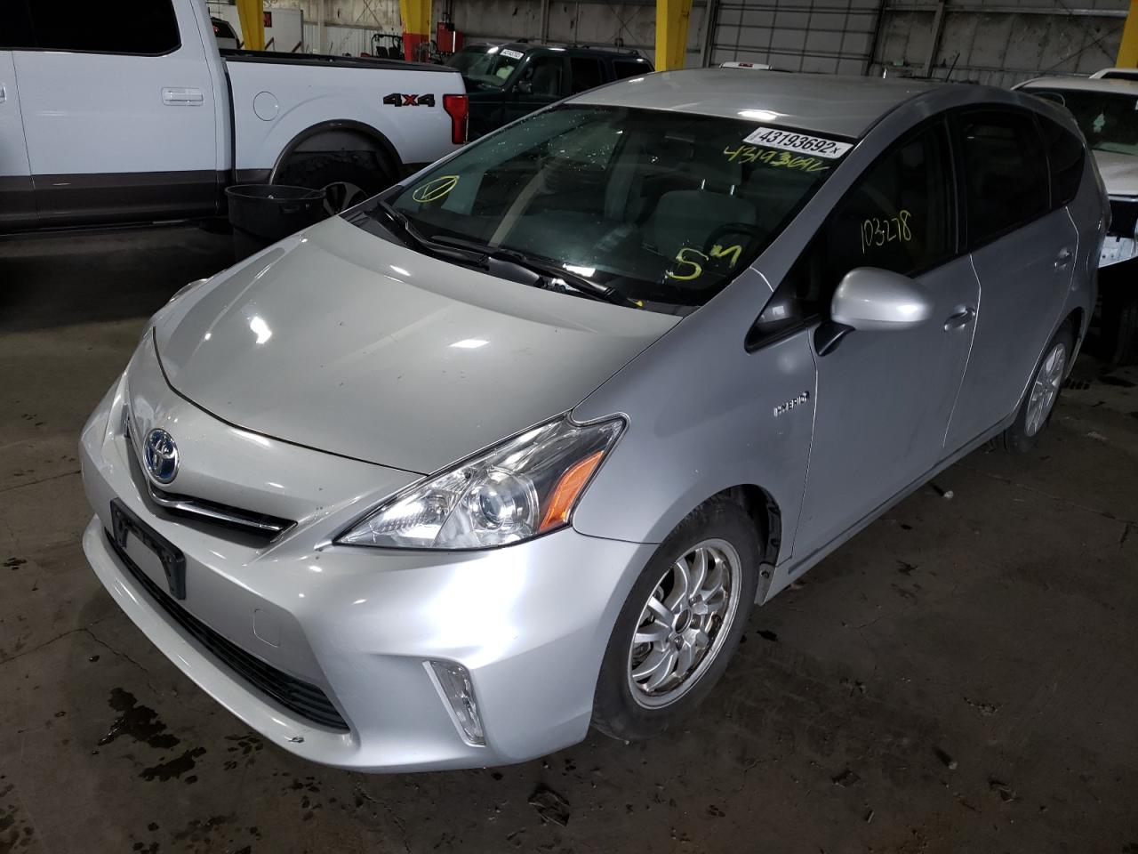Photo 2 from auction – 2014 TOYOTA PRIUS V with VIN JTDZN3EU2E3319122