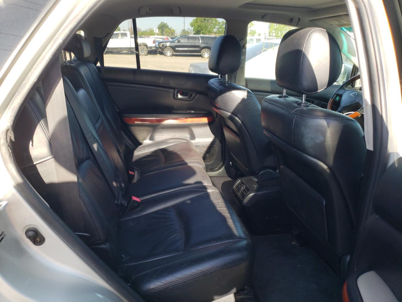 Photo 6 from auction – 2004 LEXUS RX 330 with VIN JTJHA31UX40062785