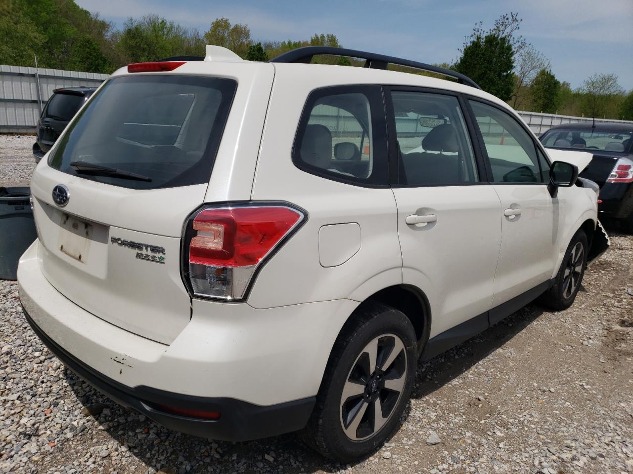 Photo 4 from auction – 2017 SUBARU FORESTER 2 with VIN JF2SJABC7HH403183