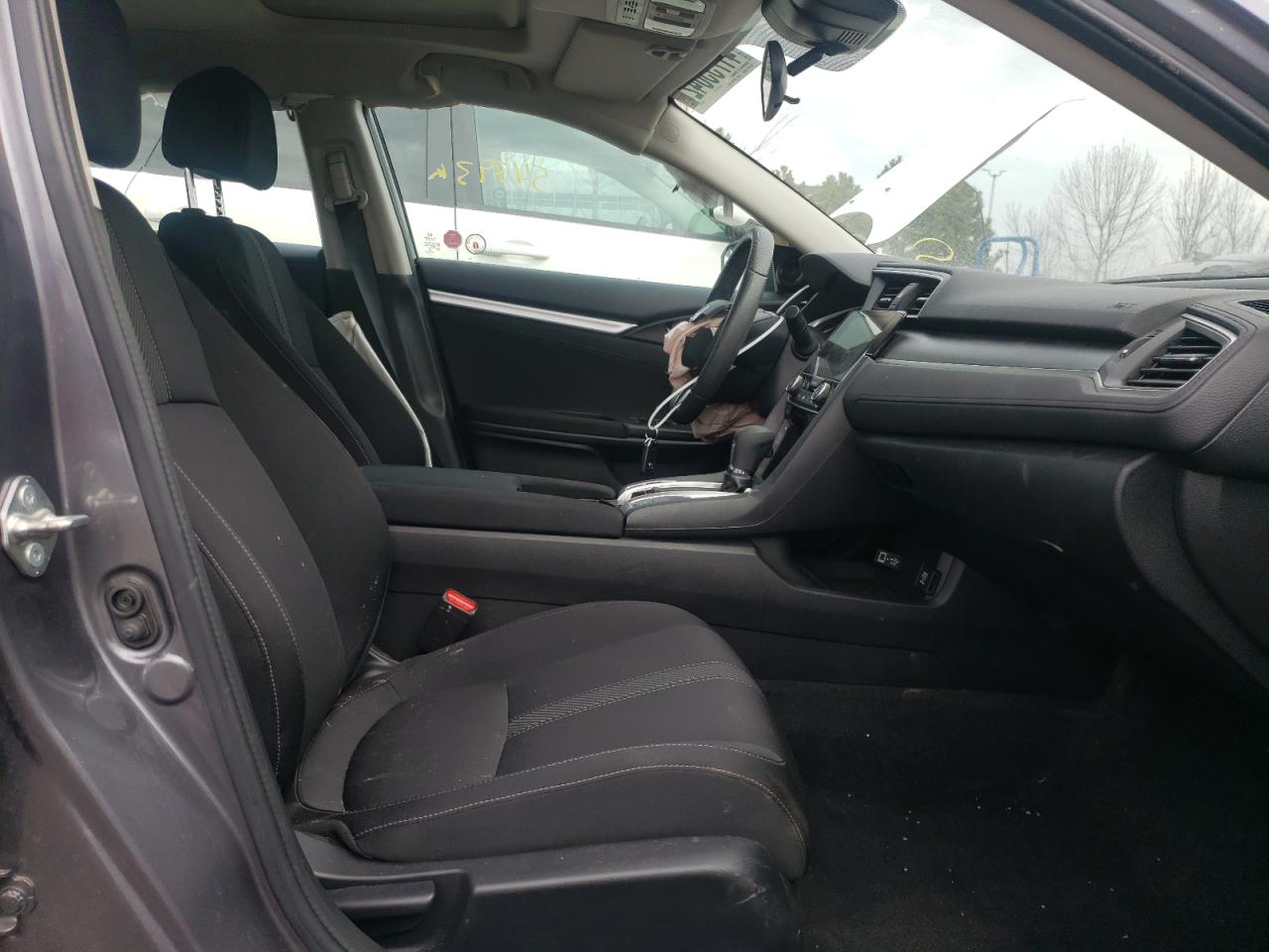 Photo 5 from auction – 2018 HONDA CIVIC EX with VIN 2HGFC2F84JH011849