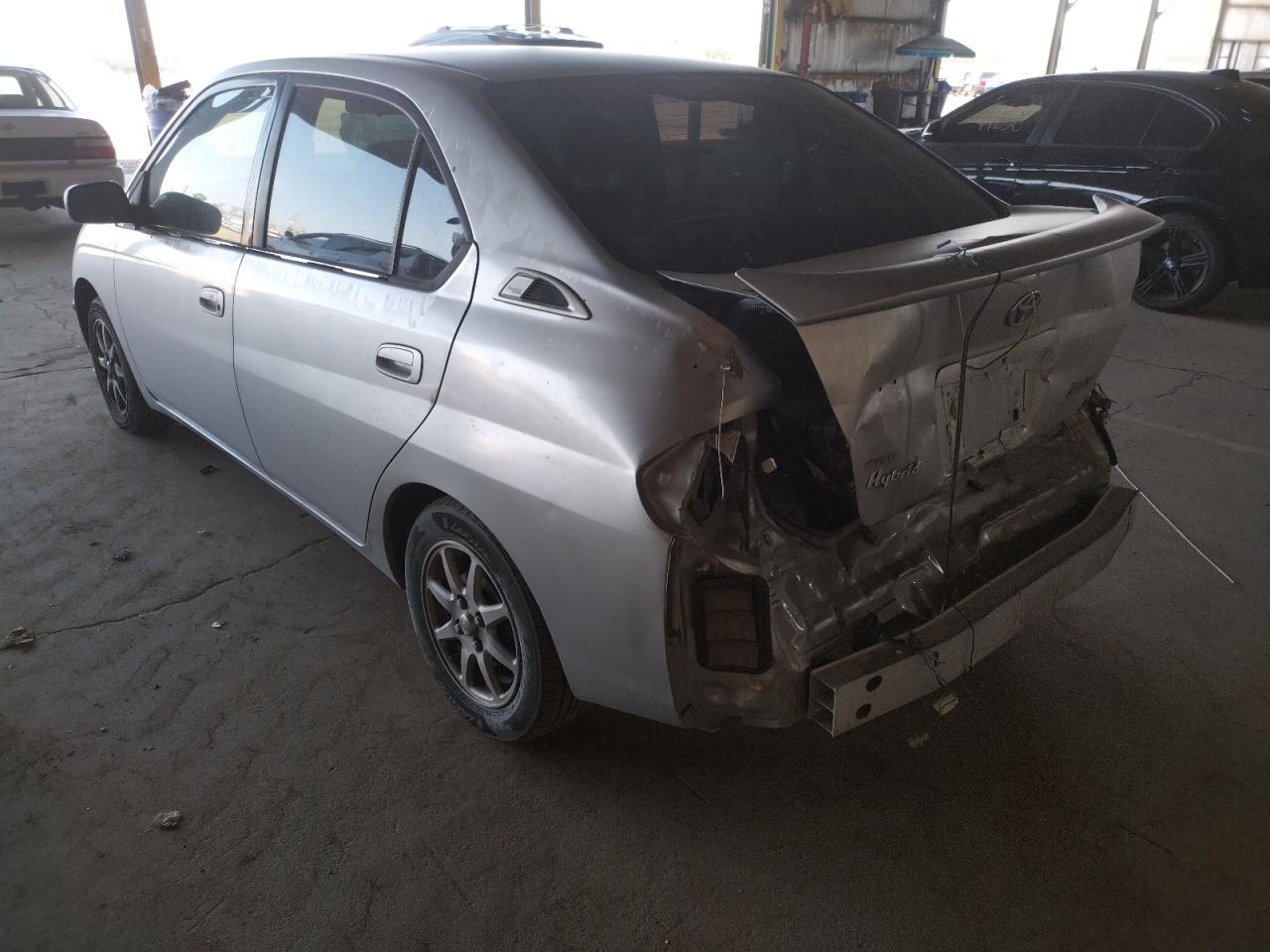 Photo 3 from auction – 2001 TOYOTA PRIUS with VIN JT2BK12UX10012837