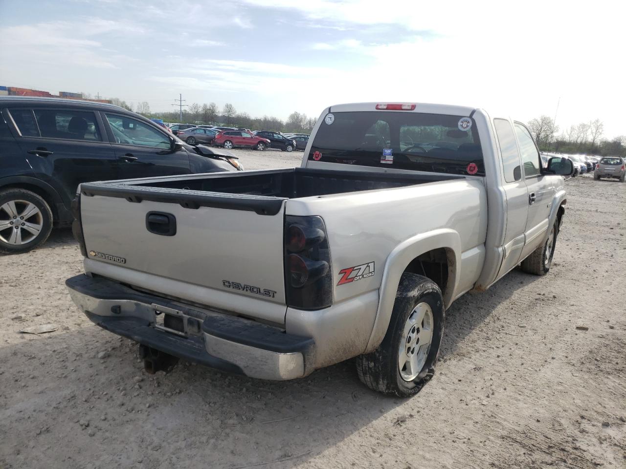 Photo 4 from auction – 2005 CHEVROLET SILVERADO with VIN 1GCEK19ZX5Z200314