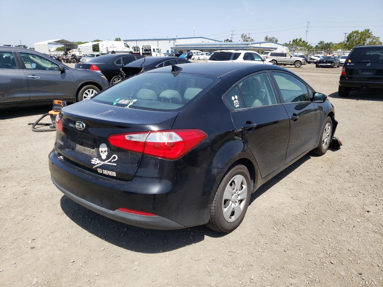 Photo 4 from auction – 2016 KIA FORTE LX with VIN KNAFK4A69G5550578