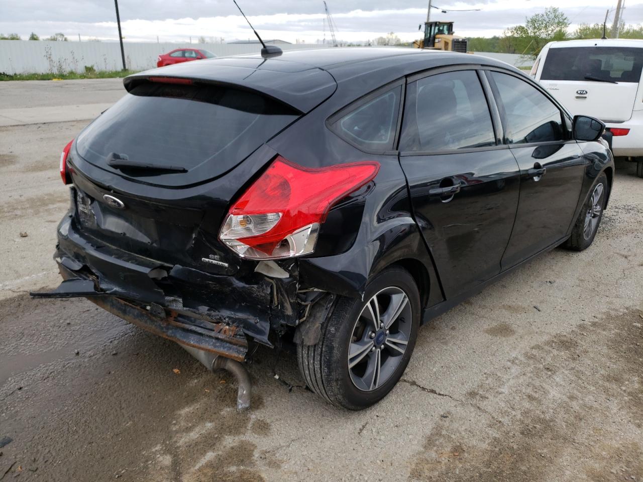 Photo 4 from auction – 2014 FORD FOCUS SE with VIN 1FADP3K21EL128921