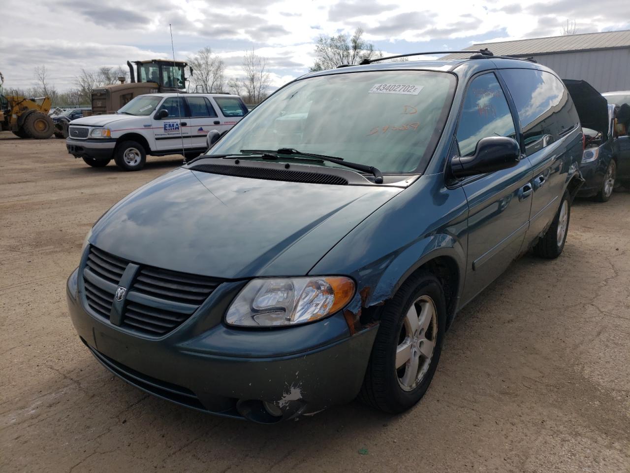 Photo 2 from auction – 2005 DODGE GRAND CARA with VIN 2D4GP44L85R540069