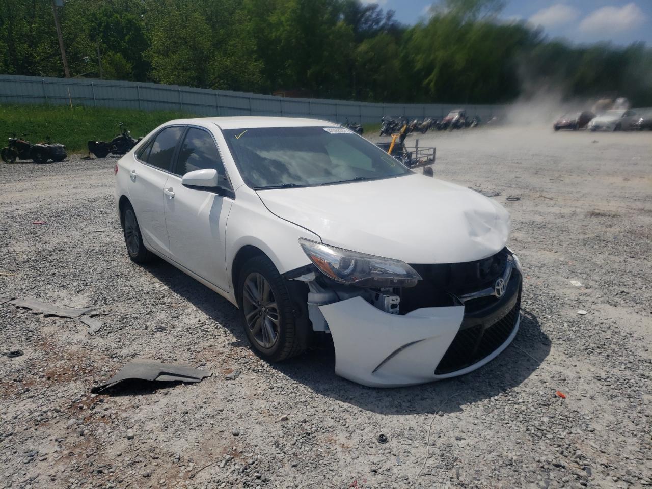 TOYOTA CAMRY LE 2017 with VIN 4T1BF1FK8HU454941 - Photo from auction