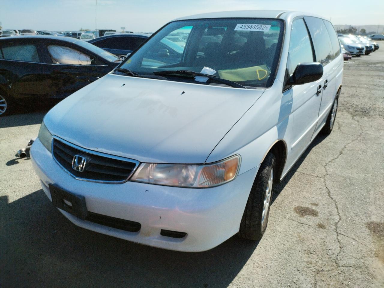 Photo 2 from auction – 2002 HONDA ODYSSEY LX with VIN 5FNRL18592B018862