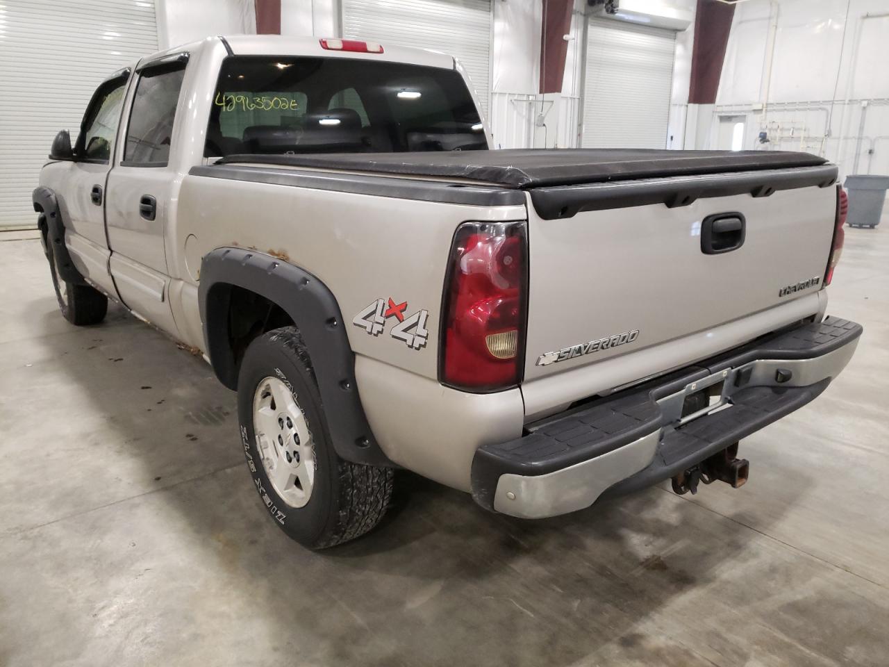 Photo 3 from auction – 2004 CHEVROLET SILVERADO with VIN 2GCEK13T441343562