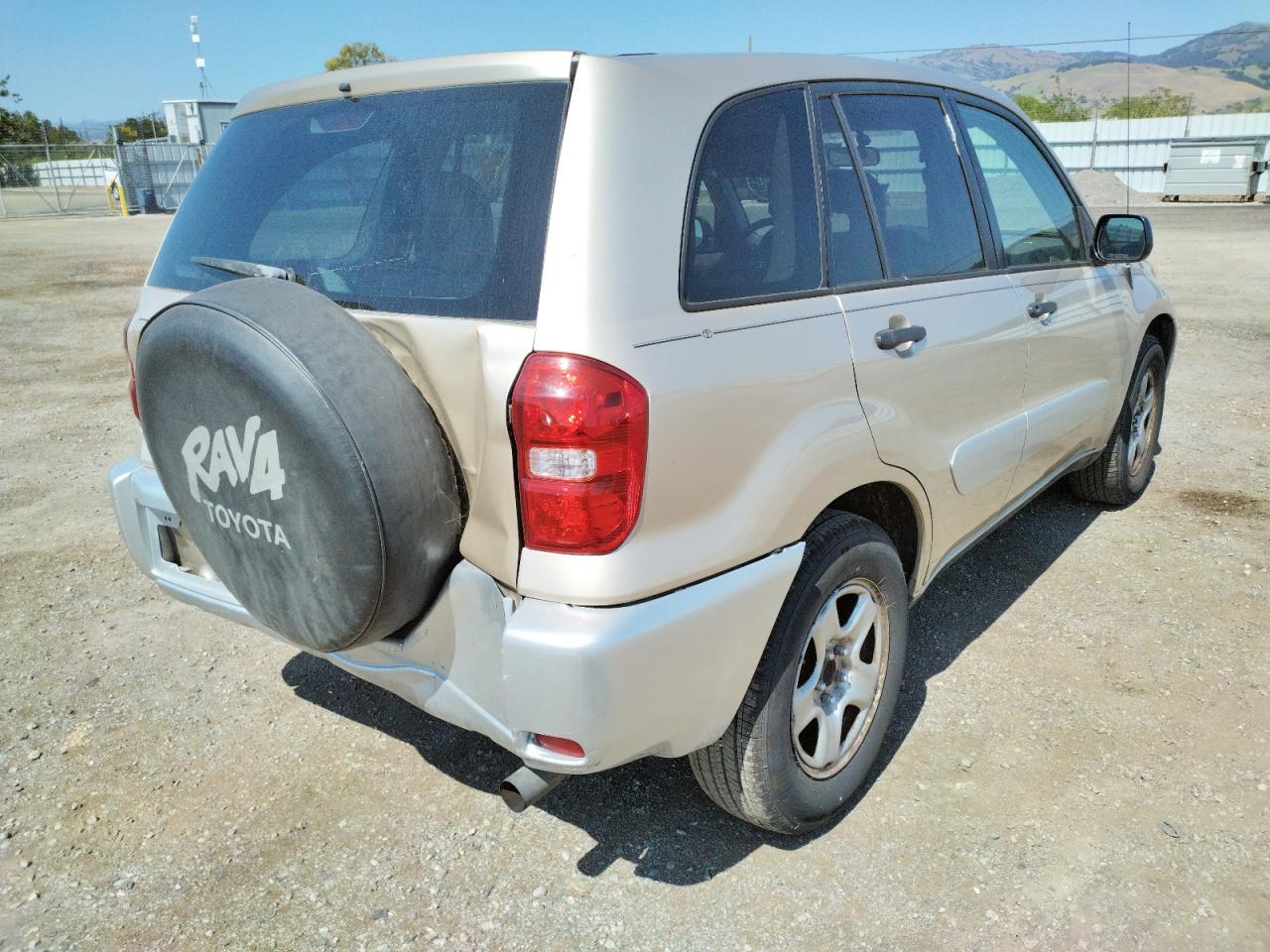Photo 4 from auction – 2004 TOYOTA RAV4 with VIN JTEGD20V940025071