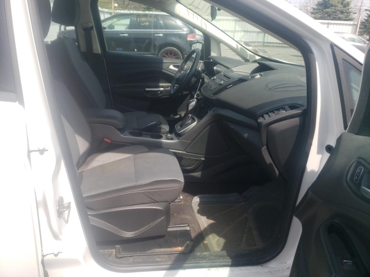 Photo 5 from auction – 2017 FORD C-MAX SE with VIN 1FADP5EU0HL117616