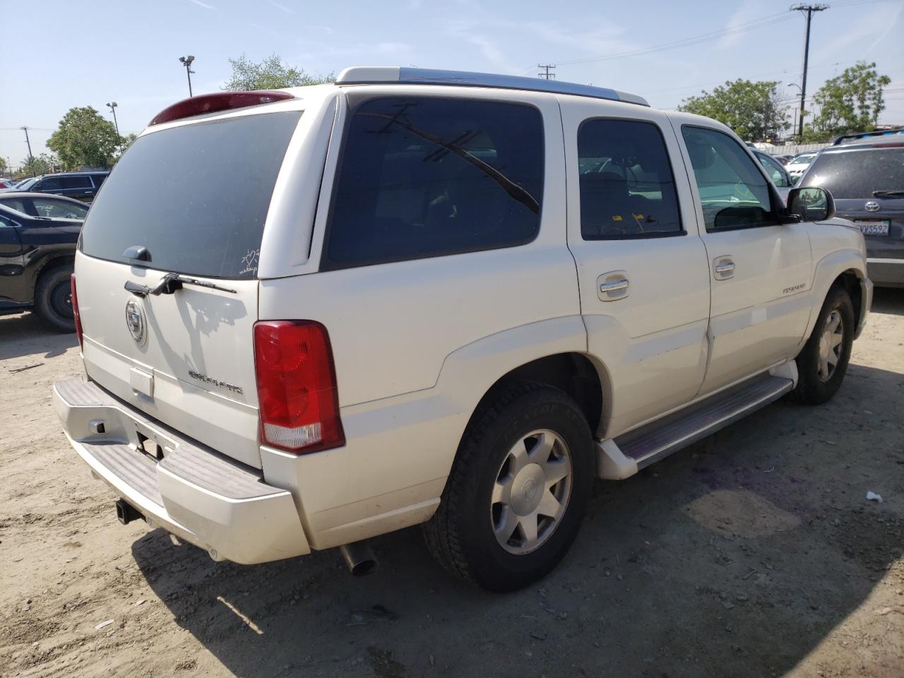 Photo 4 from auction – 2005 CADILLAC ESCALADE L with VIN 1GYEC63N15R253445