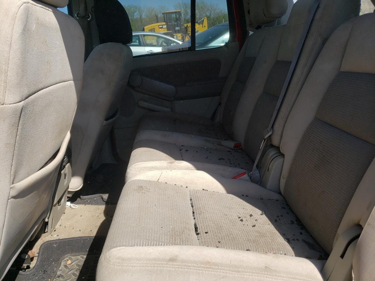 Photo 6 from auction – 2006 FORD EXPLORER X with VIN 1FMEU73E06ZA02065