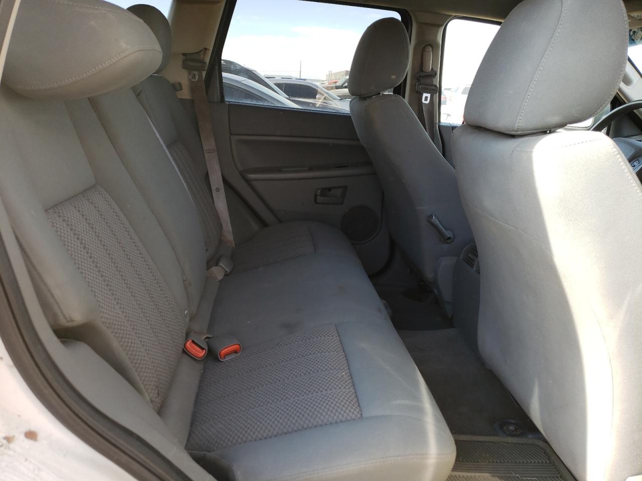 Photo 6 from auction – 2005 JEEP GRAND CHER with VIN 1J4HR58N85C716697