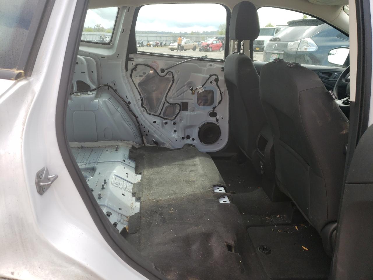 Photo 6 from auction – 2014 FORD ESCAPE S with VIN 1FMCU0F79EUA38523