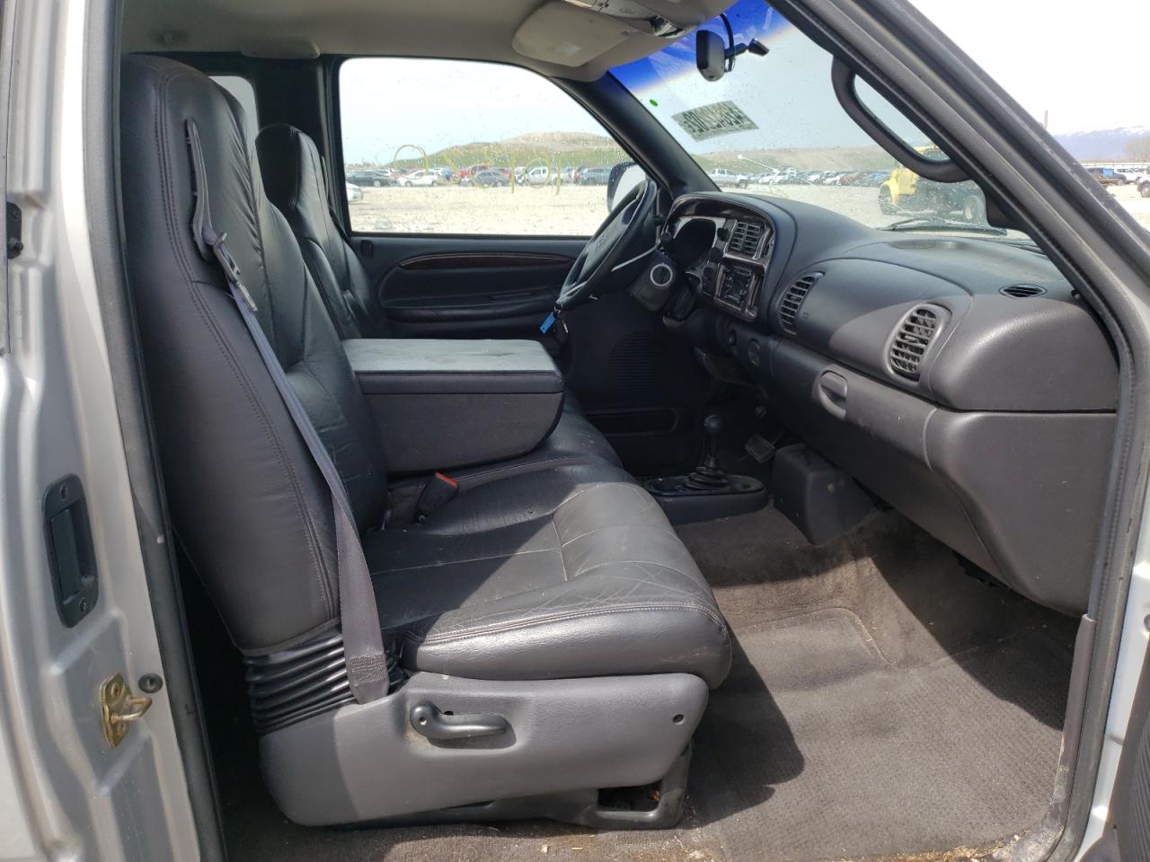 Photo 5 from auction – 2000 DODGE RAM 1500 with VIN 1B7HF13ZXYJ105622