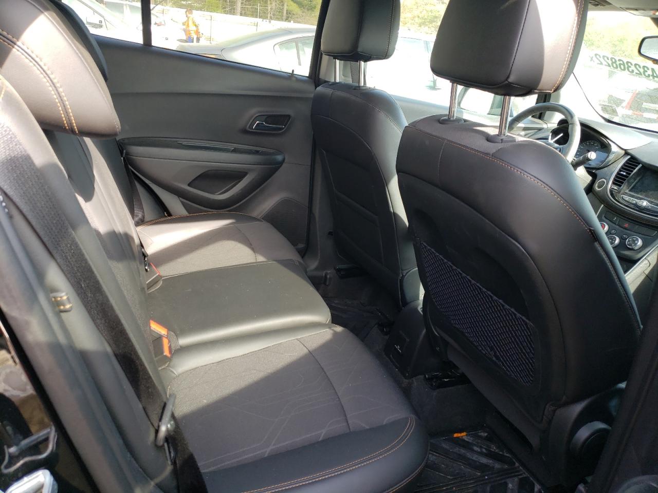 Photo 6 from auction – 2018 CHEVROLET TRAX 1LT with VIN 3GNCJLSBXJL308847