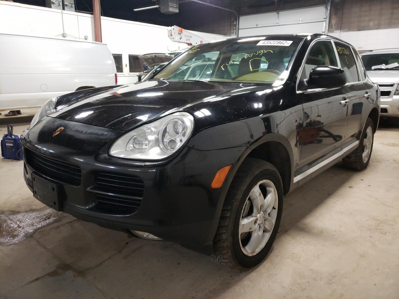 Photo 2 from auction – 2004 PORSCHE CAYENNE S with VIN WP1AB29P94LA70786