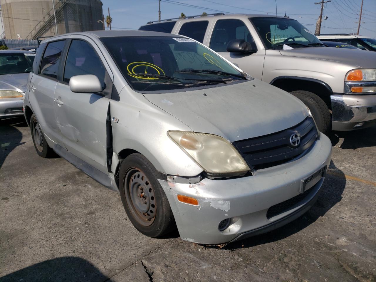 Photo 14 from auction – 2004 TOYOTA SCION XA with VIN JTKKT604940045040